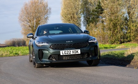 2022 Kia Stinger GT UK version Front Wallpapers  450x275 (12)
