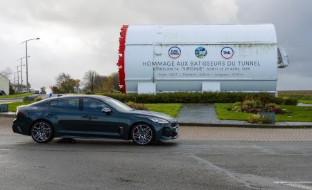 2022 Kia Stinger GT UK version Side Wallpapers 450x275 (21)