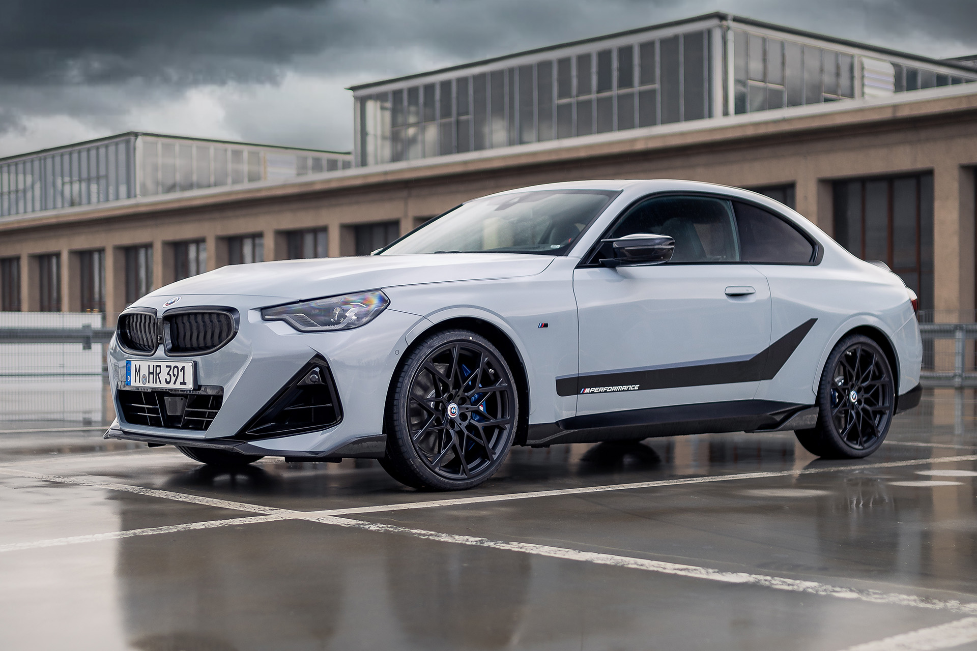 2023 BMW M2 240i Coupé M Performance Parts Front Three-Quarter Wallpapers (4)