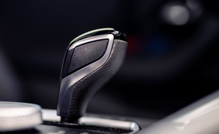 2023 BMW M2 240i Coupé M Performance Parts Interior Detail Wallpapers 450x275 (22)