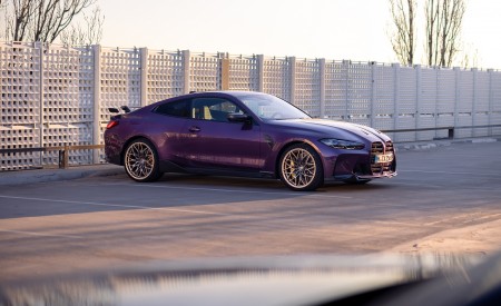 2023 BMW M4 Competition M Performance Parts Front Three-Quarter Wallpapers 450x275 (18)