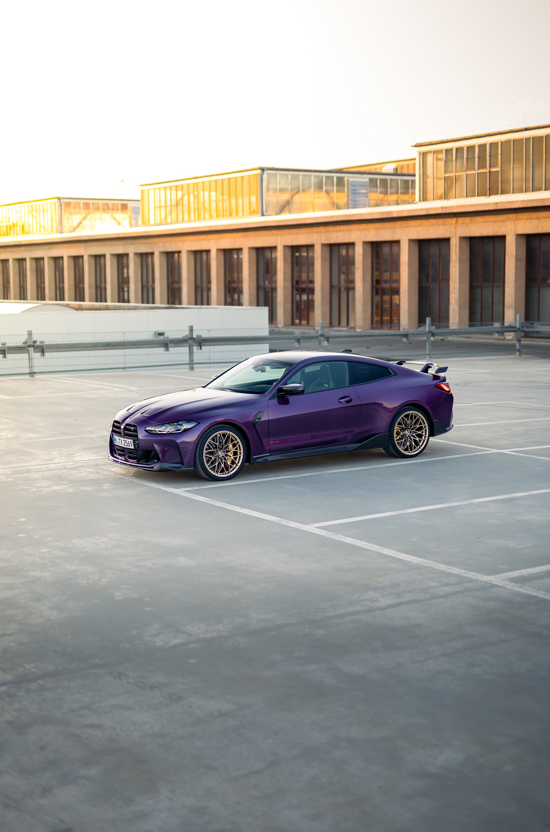 2023 BMW M4 Competition M Performance Parts Front Three-Quarter Wallpapers (9)