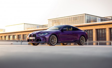 2023 BMW M4 Competition M Performance Parts Front Three-Quarter Wallpapers 450x275 (2)