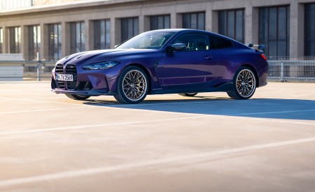 2023 BMW M4 Competition M Performance Parts Front Three-Quarter Wallpapers 450x275 (10)