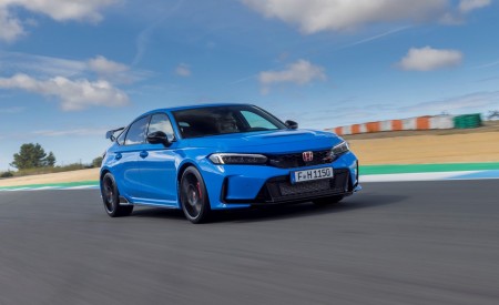 2023 Honda Civic Type R (EU-Spec) Front Three-Quarter Wallpapers 450x275 (6)