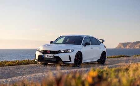 2023 Honda Civic Type R (EU-Spec) Front Three-Quarter Wallpapers 450x275 (74)