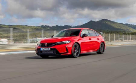 2023 Honda Civic Type R (EU-Spec) Front Three-Quarter Wallpapers 450x275 (28)