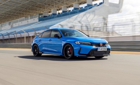 2023 Honda Civic Type R (EU-Spec) Front Three-Quarter Wallpapers 450x275 (7)
