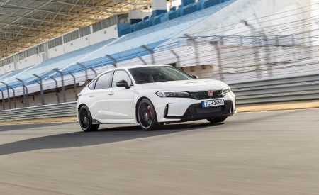 2023 Honda Civic Type R (EU-Spec) Front Three-Quarter Wallpapers 450x275 (72)