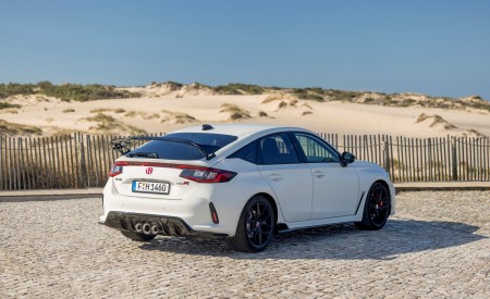 2023 Honda Civic Type R (EU-Spec) Rear Three-Quarter Wallpapers 450x275 (78)
