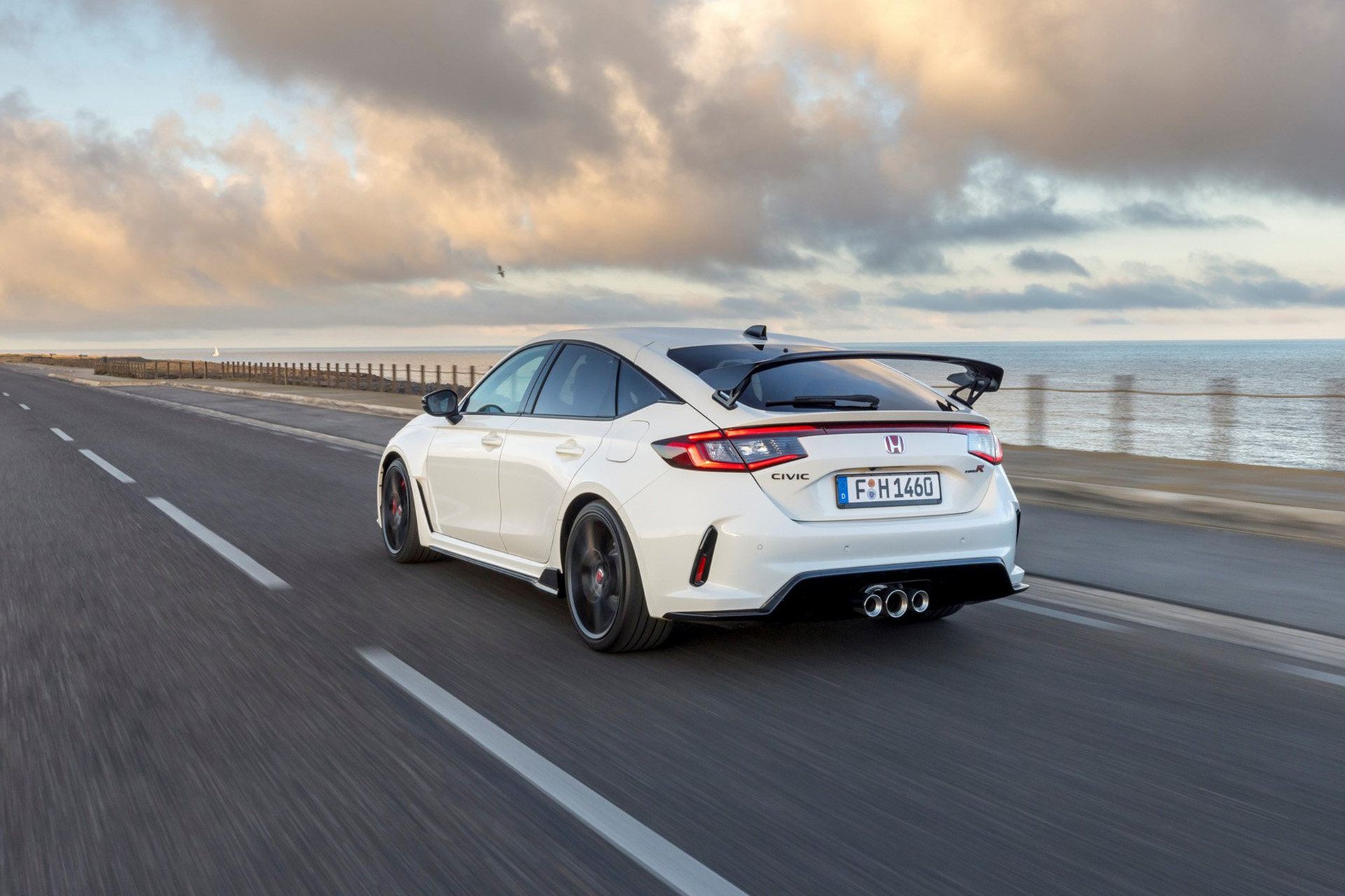2023 Honda Civic Type R (EU-Spec) Rear Three-Quarter Wallpapers #52 of 95