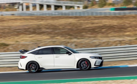 2023 Honda Civic Type R (EU-Spec) Side Wallpapers 450x275 (71)