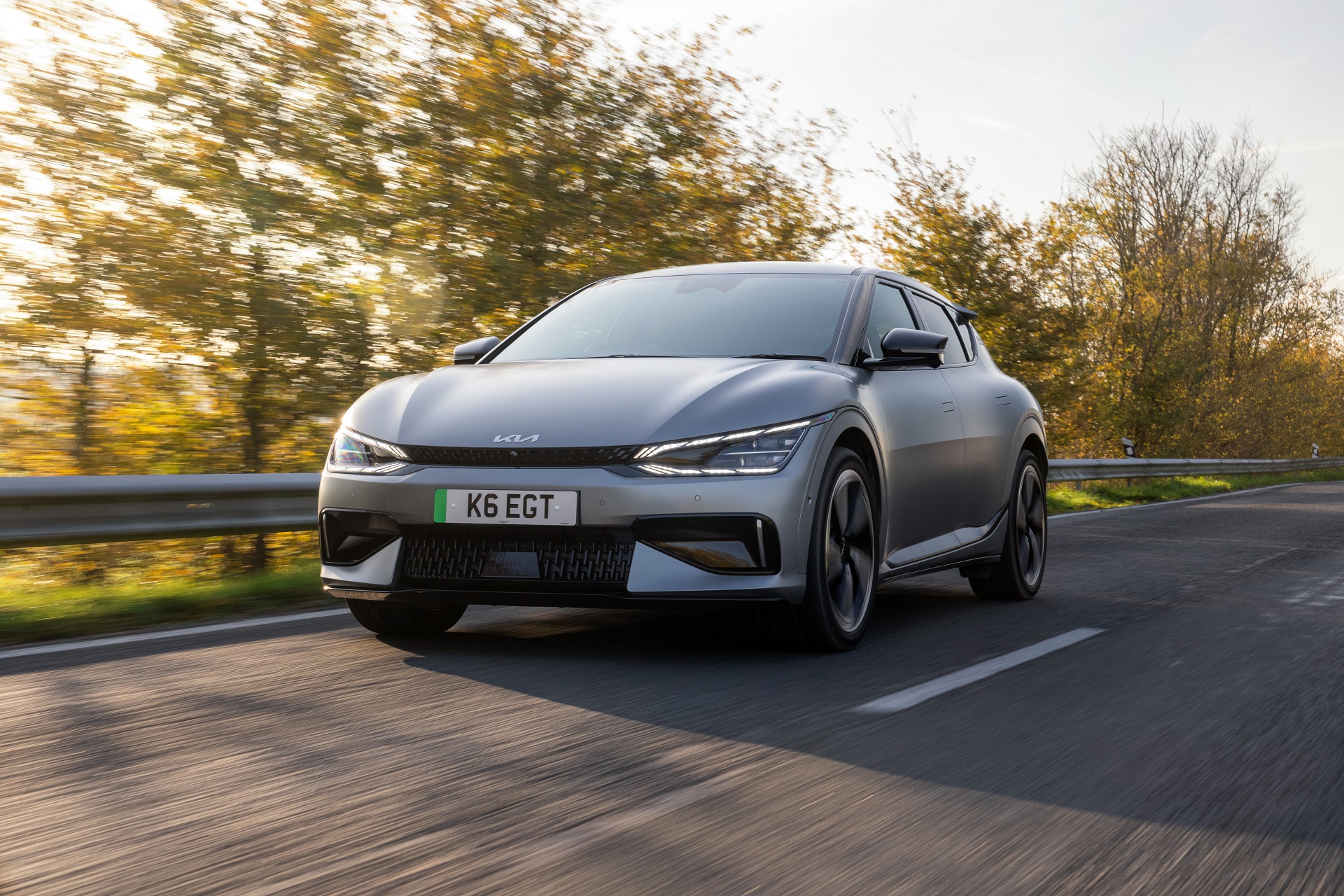 2023 Kia EV6 GT (UK-Spec) Front Three-Quarter Wallpapers  (1)