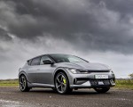 2023 Kia EV6 GT (UK-Spec) Front Three-Quarter Wallpapers 150x120 (6)