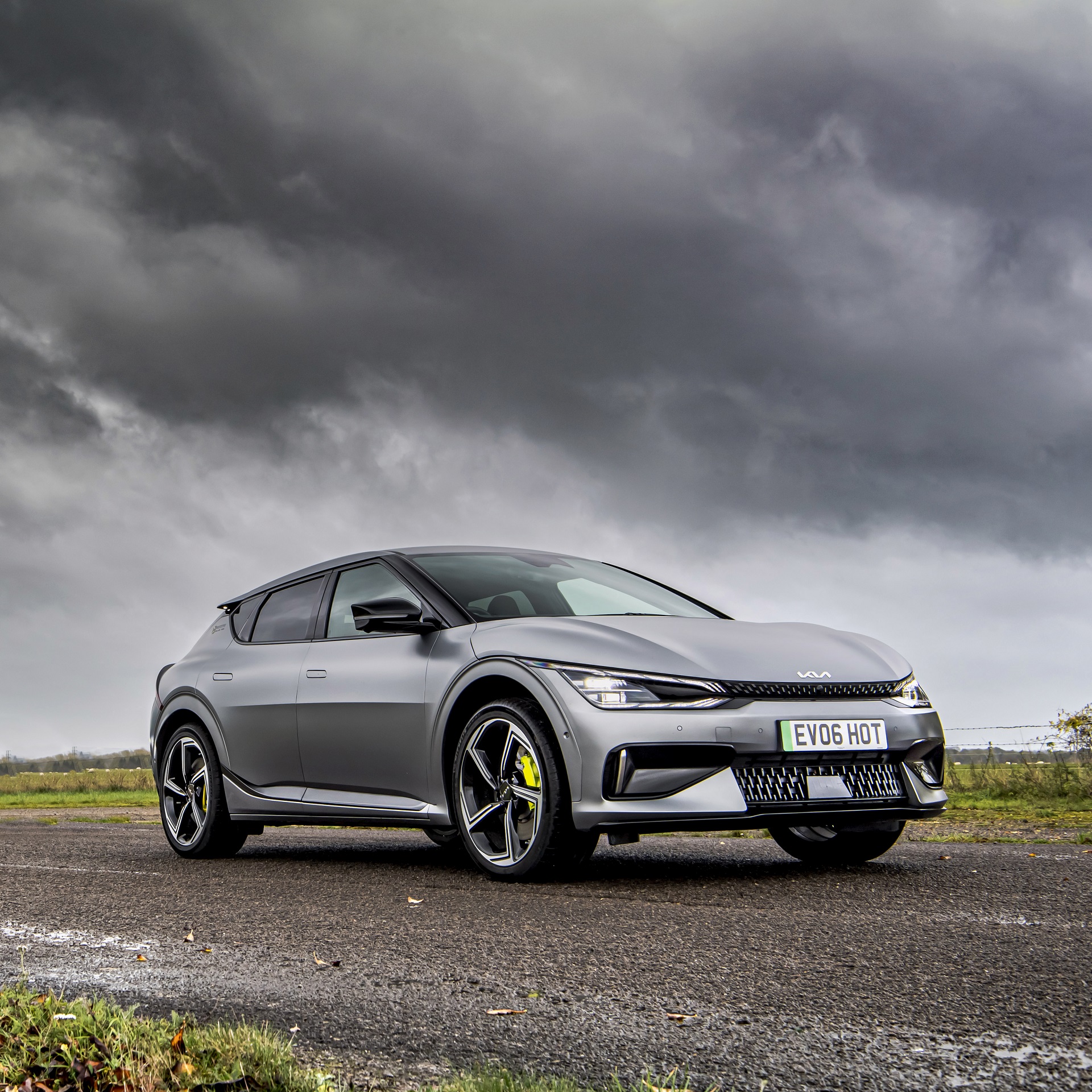 2023 Kia EV6 GT (UK-Spec) Front Three-Quarter Wallpapers (6)
