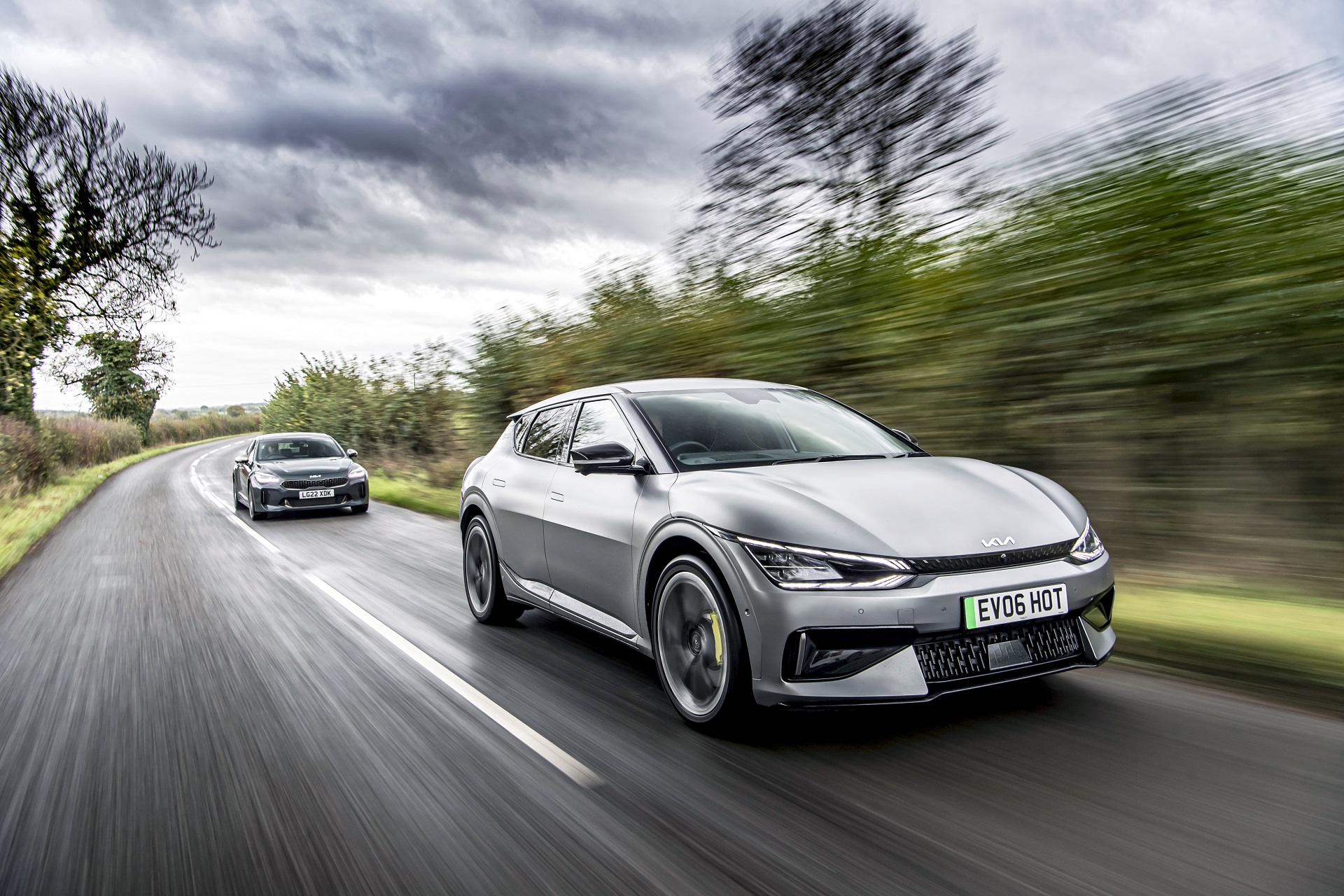2023 Kia EV6 GT (UK-Spec) Front Three-Quarter Wallpapers  #2 of 38