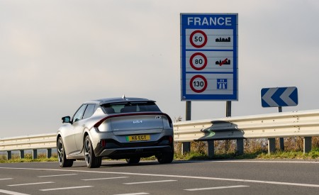 2023 Kia EV6 GT UK version Rear Three-Quarter Wallpapers  450x275 (14)