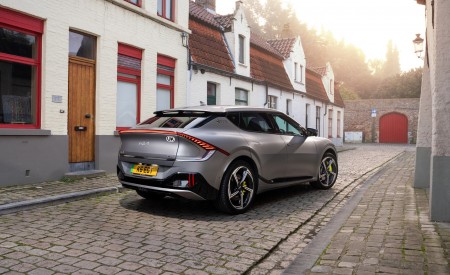 2023 Kia EV6 GT UK version Rear Three-Quarter Wallpapers 450x275 (36)