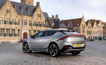 2023 Kia EV6 GT UK version Rear Three-Quarter Wallpapers 450x275 (27)