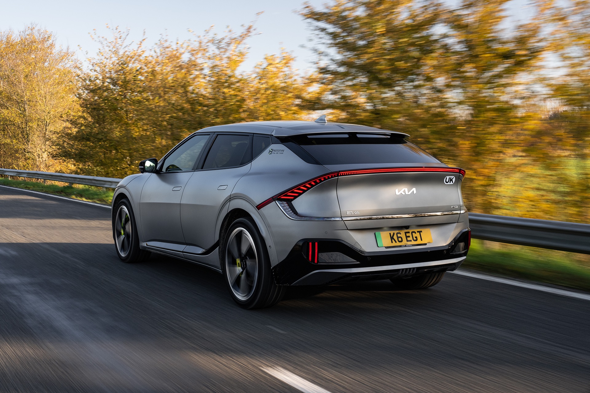 2023 Kia EV6 GT (UK-Spec) Rear Three-Quarter Wallpapers (4)