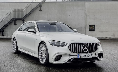 2023 Mercedes-AMG S 63 E PERFORMANCE (Color: MANUFAKTUR Cashmere White Magno) Front Three-Quarter Wallpapers 450x275 (21)