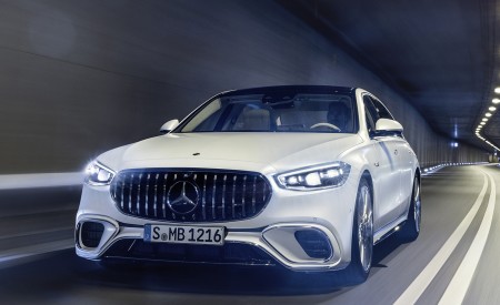 2023 Mercedes-AMG S 63 E PERFORMANCE (Color: MANUFAKTUR Cashmere White Magno) Front Wallpapers 450x275 (14)