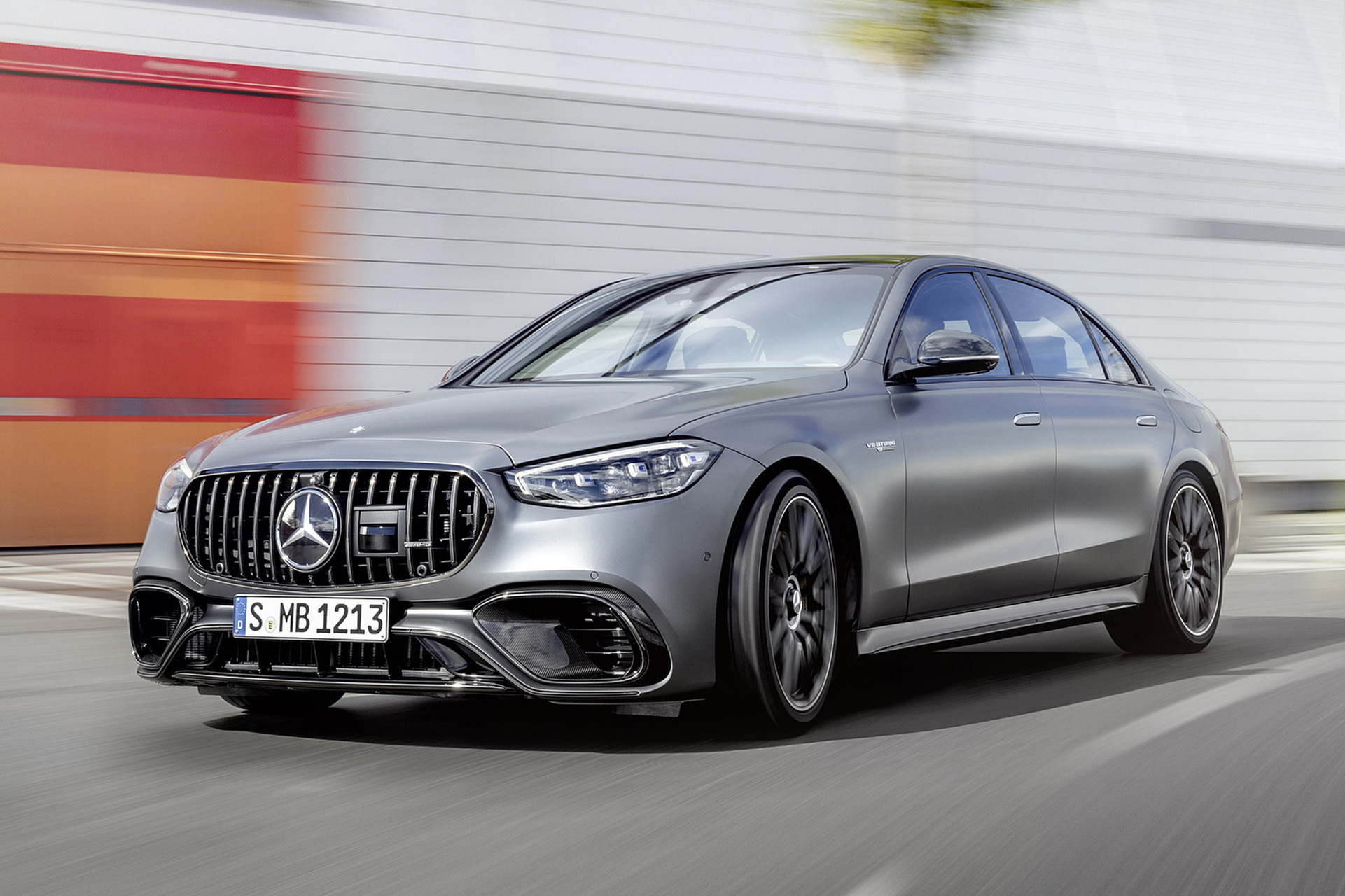 2023 Mercedes-AMG S 63 E PERFORMANCE (Color: MANUFAKTUR Selenite Grey Magno) Front Three-Quarter Wallpapers (8)