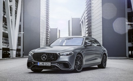 2023 Mercedes-AMG S 63 E PERFORMANCE (Color: MANUFAKTUR Selenite Grey Magno) Front Three-Quarter Wallpapers 450x275 (37)