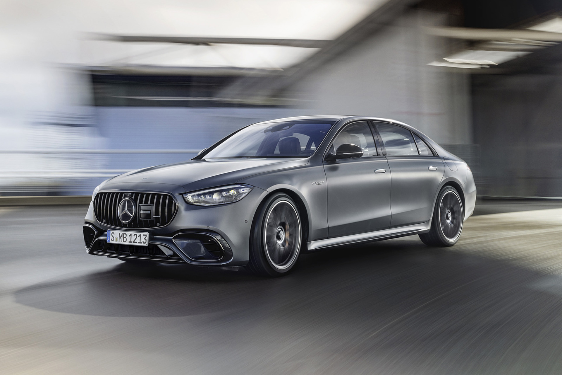 2023 Mercedes-AMG S 63 E PERFORMANCE (Color: MANUFAKTUR Selenite Grey Magno) Front Three-Quarter Wallpapers (1)