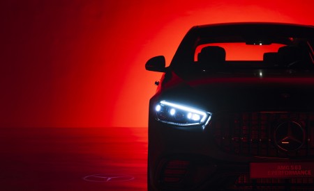 2023 Mercedes-AMG S 63 E PERFORMANCE (Color: MANUFAKTUR Selenite Grey Magno) Front Wallpapers 450x275 (155)