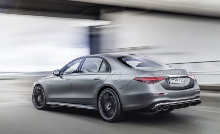 2023 Mercedes-AMG S 63 E PERFORMANCE (Color: MANUFAKTUR Selenite Grey Magno) Rear Three-Quarter Wallpapers 450x275 (4)