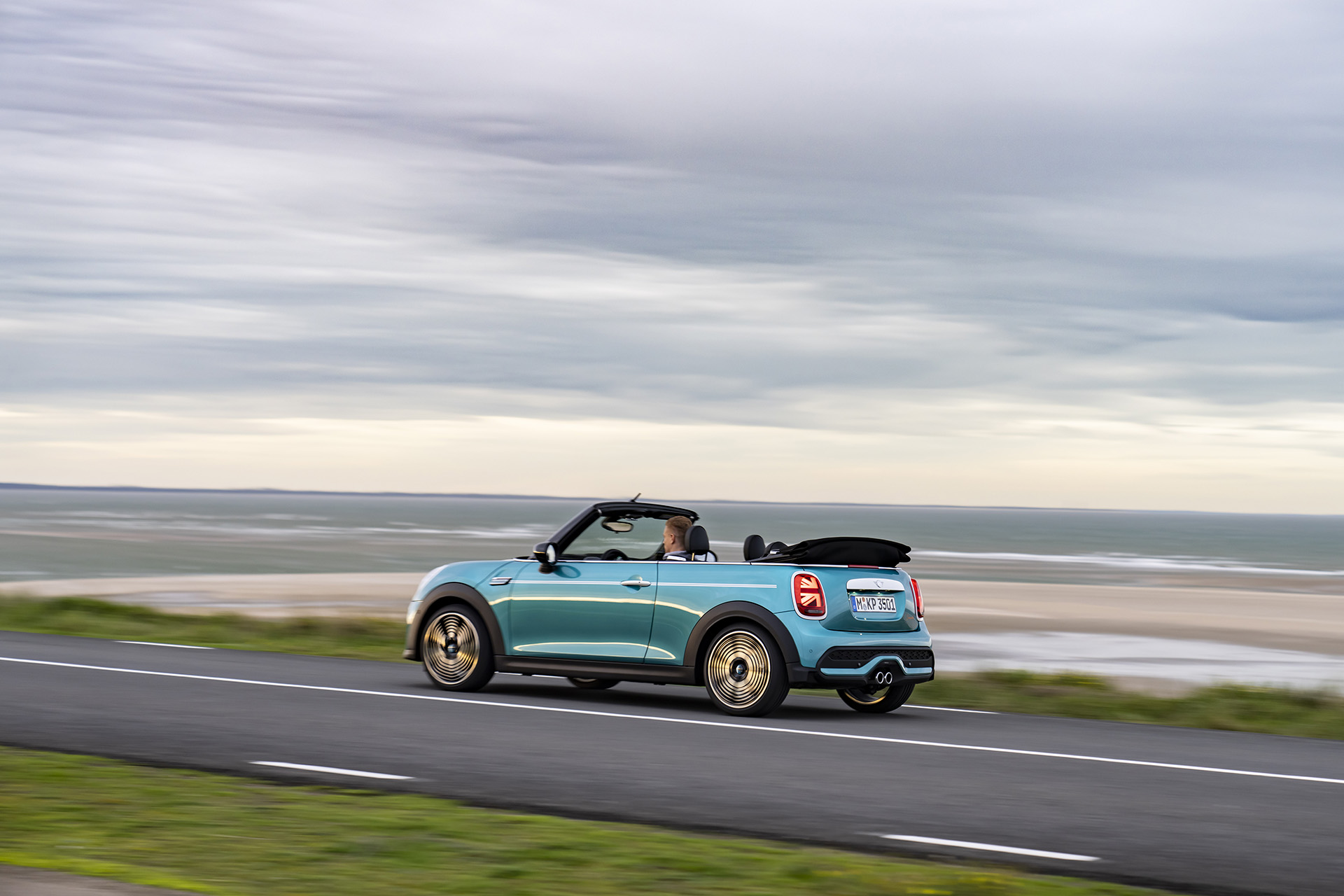 2023 Mini Cooper S Convertible Seaside Edition (Color: Caribbean Aqua) Rear Three-Quarter Wallpapers (12)