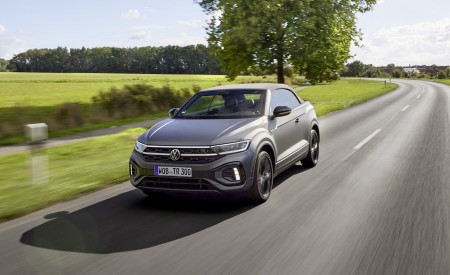 2023 Volkswagen T-Roc Cabriolet Edition Grey Front Three-Quarter Wallpapers 450x275 (4)