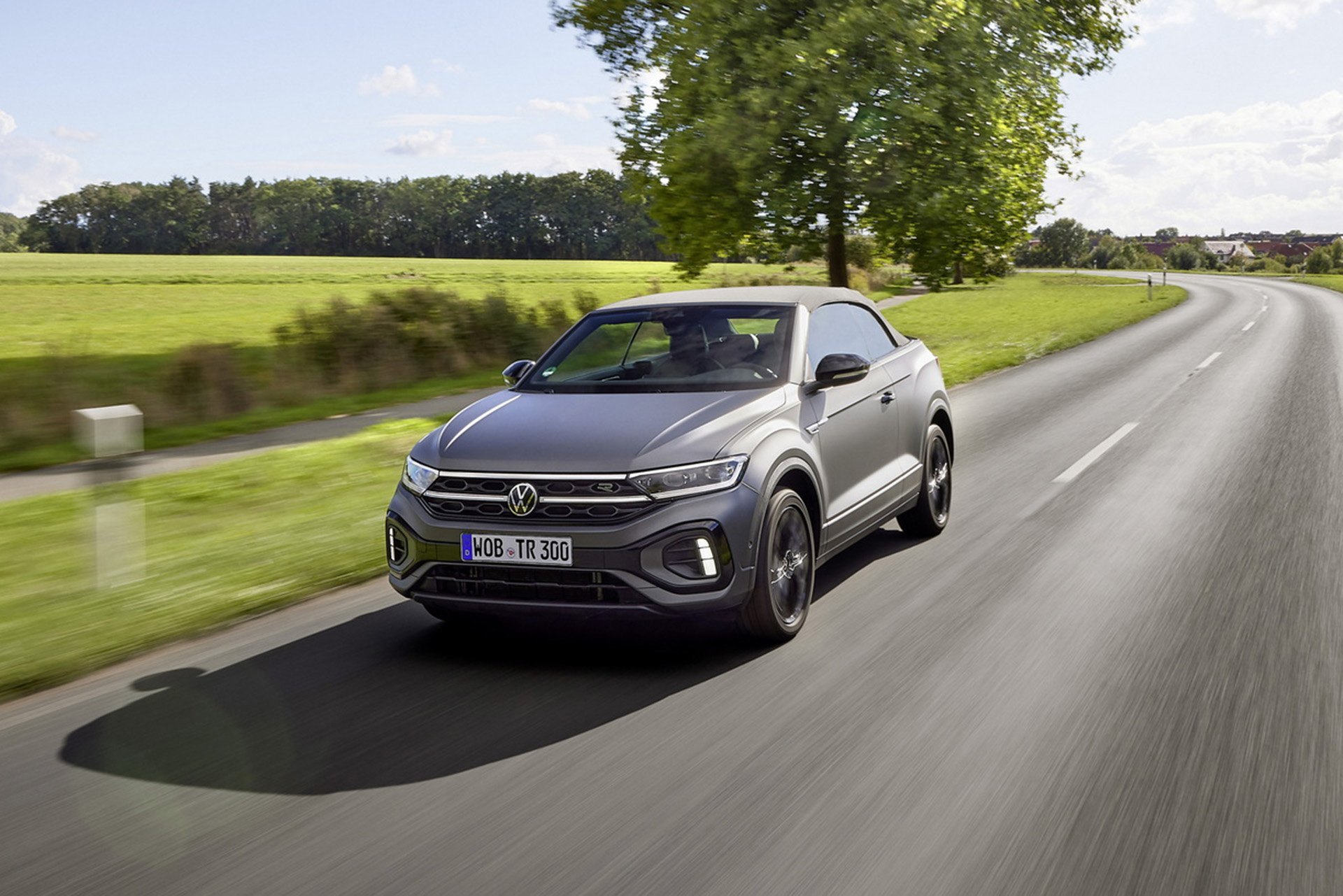 2023 Volkswagen T-Roc Cabriolet Edition Grey Front Three-Quarter Wallpapers (4)