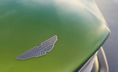 2026 Aston Martin Valhalla Badge Wallpaper 450x275 (13)