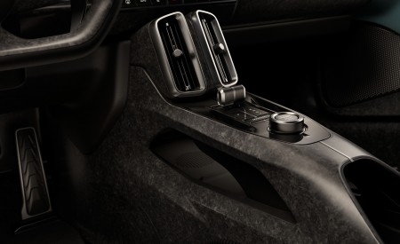 2026 Aston Martin Valhalla Central Console Wallpaper 450x275 (28)