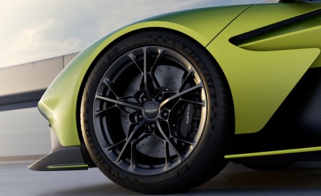2026 Aston Martin Valhalla Wheel Wallpaper 450x275 (16)