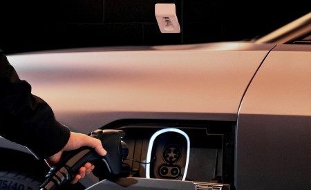 2026 Cadillac Lyriq-V Charging Wallpaper 450x275 (11)