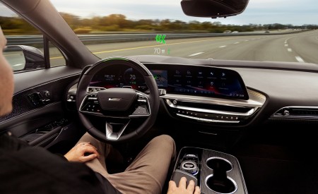 2026 Cadillac Lyriq-V Interior Cockpit Wallpaper 450x275 (14)
