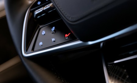 2026 Cadillac Lyriq-V Interior Detail Wallpaper 450x275 (19)