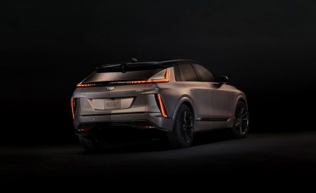 2026 Cadillac Lyriq-V Rear Three-Quarter Wallpaper 450x275 (7)