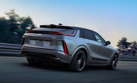 2026 Cadillac Lyriq-V Rear Three-Quarter Wallpaper 450x275 (5)