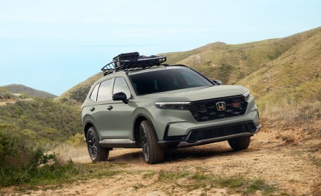 Download 2026 Honda CR-V TrailSport HD & 4K Wallpapers