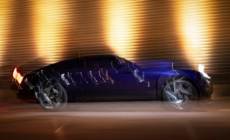2026 Rolls-Royce Spectre Black Badge Side Wallpaper 450x275 (10)