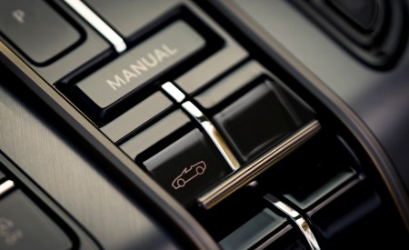 2026 Aston Martin Vanquish Volante Interior Detail Wallpaper 450x275 (23)