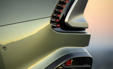 2026 Aston Martin Vanquish Volante Tail Light Wallpaper 450x275 (19)