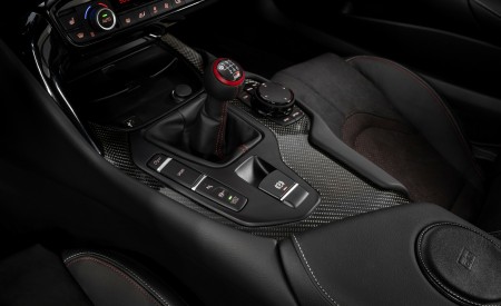 2026 Toyota GR Supra Final Edition Central Console Wallpaper 450x275 (20)