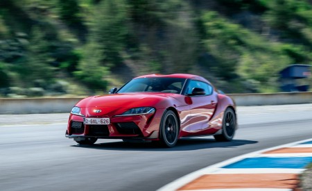 2026 Toyota GR Supra Lightweight EVO Front Three-Quarter Wallpaper 450x275 (6)