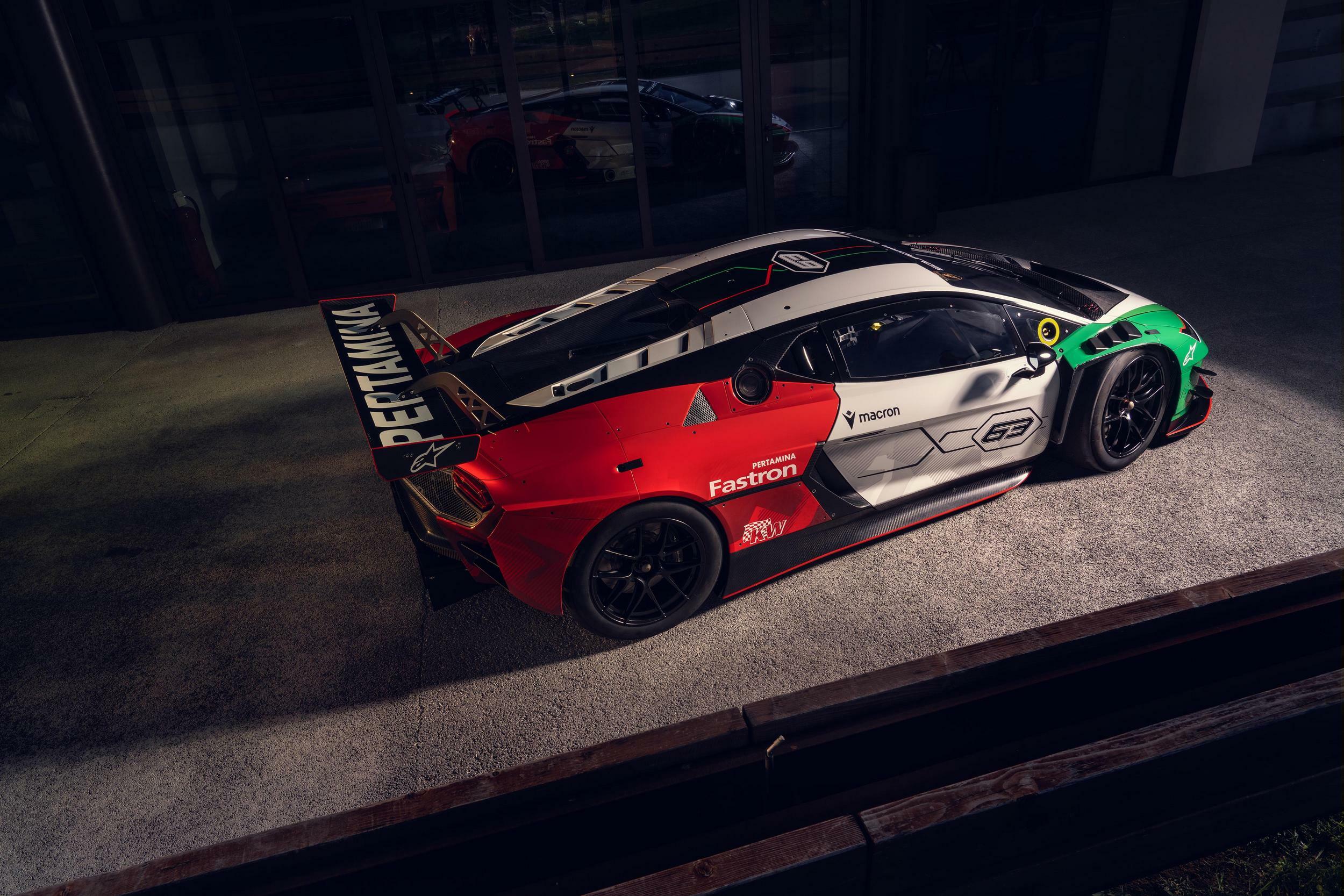 Download 2026 Lamborghini Temerario GT3 Rear Three-Quarter Wallpapers (5)