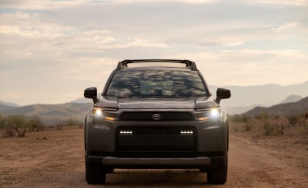 2026 Toyota RAV4 HEV Woodland Front Wallpaper 450x275 (69)